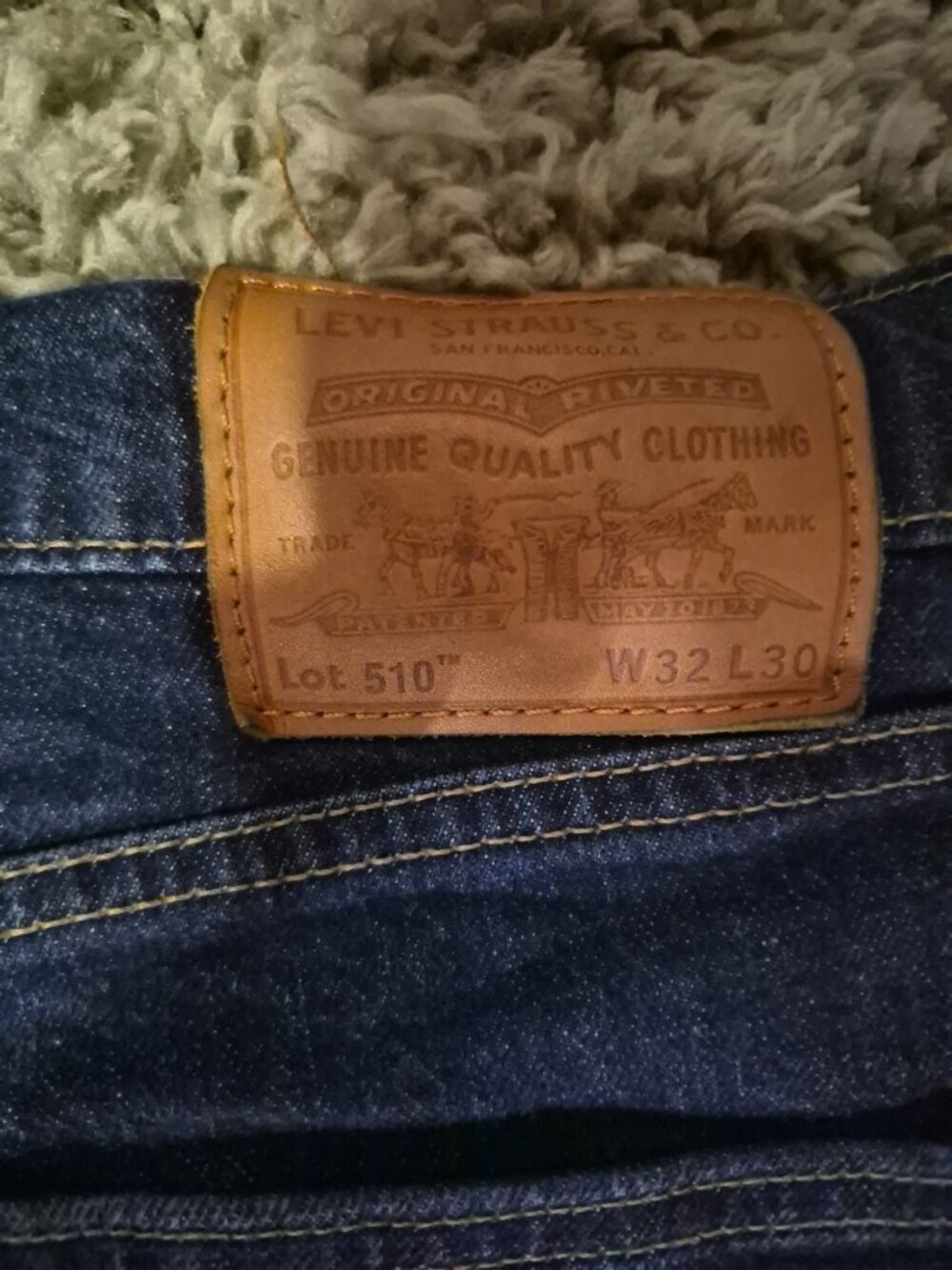 Levi's - Picture 2 of 3